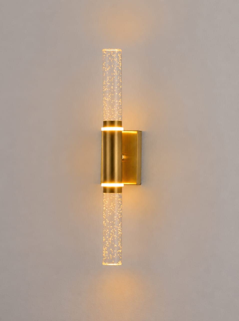 WALL LIGHT - View 1